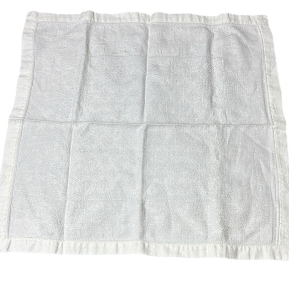 Williams Sonoma Other - Williams Sonoma white textured linen cotton square napkin linens table setting